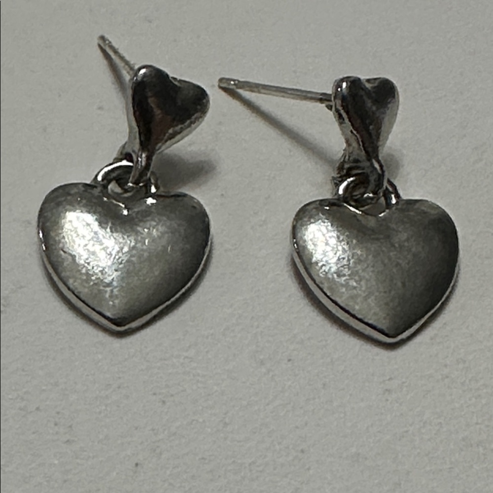 🧡Tiny Silver Toned Heart Drop Earrings🧡